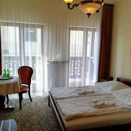 Victoria Cechini Hotel Krynica Zdroj Buitenkant foto