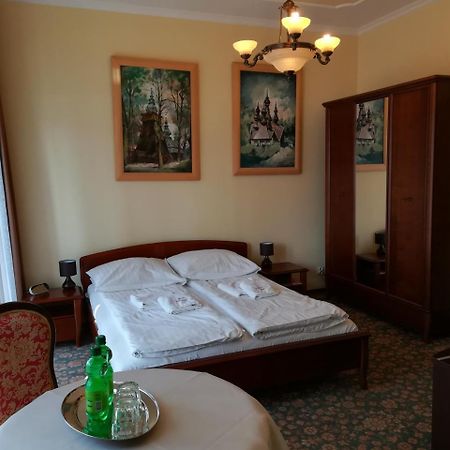 Victoria Cechini Hotel Krynica Zdroj Buitenkant foto