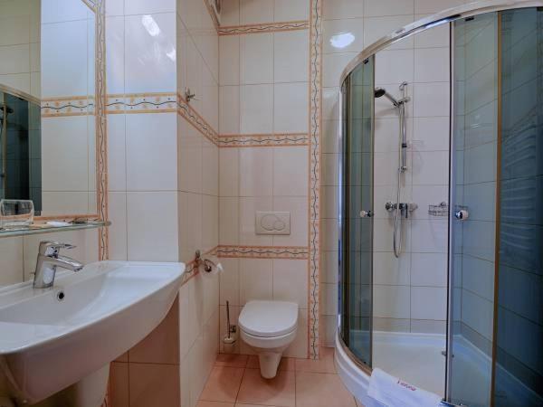 Victoria Cechini Hotel Krynica Zdroj Buitenkant foto