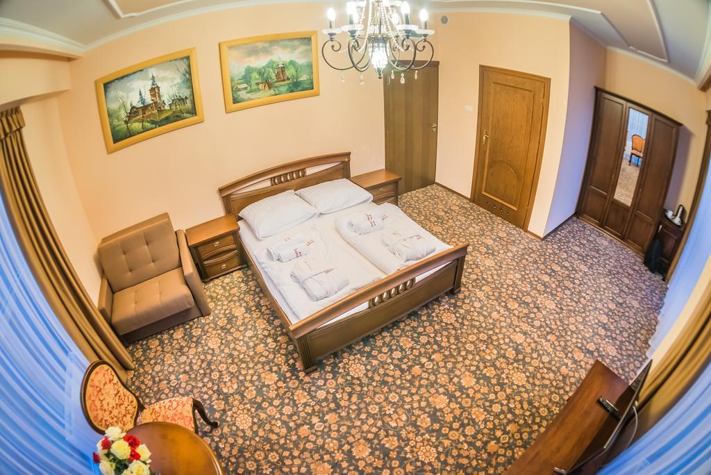 Victoria Cechini Hotel Krynica Zdroj Kamer foto
