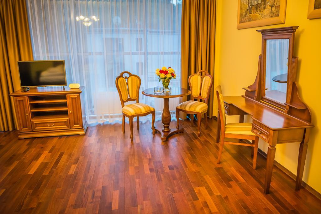 Victoria Cechini Hotel Krynica Zdroj Kamer foto
