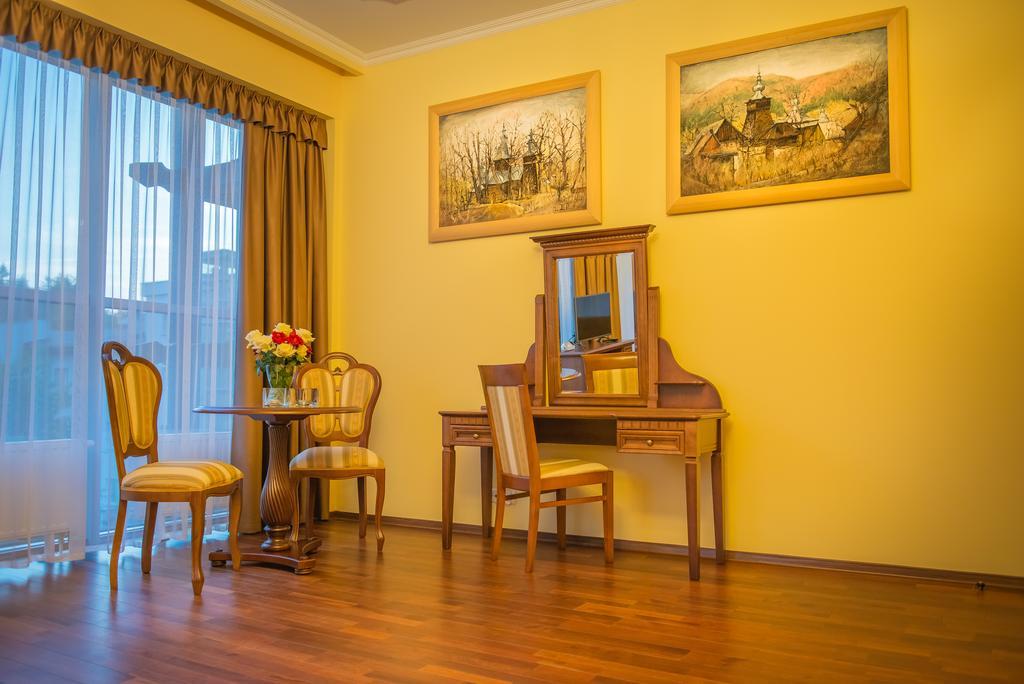 Victoria Cechini Hotel Krynica Zdroj Kamer foto