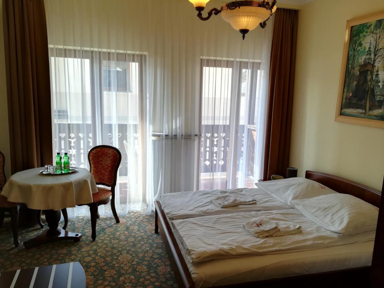 Victoria Cechini Hotel Krynica Zdroj Buitenkant foto