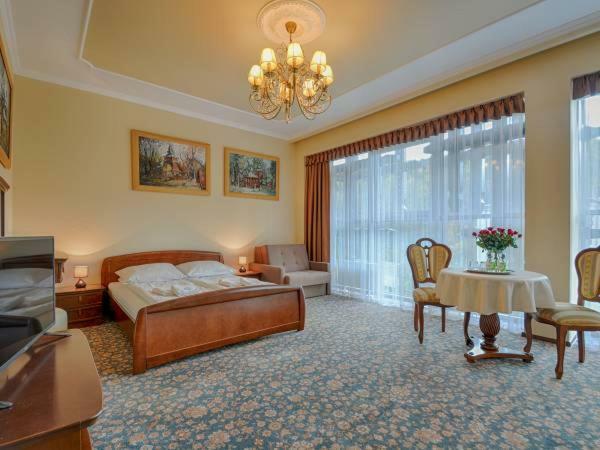 Victoria Cechini Hotel Krynica Zdroj Buitenkant foto